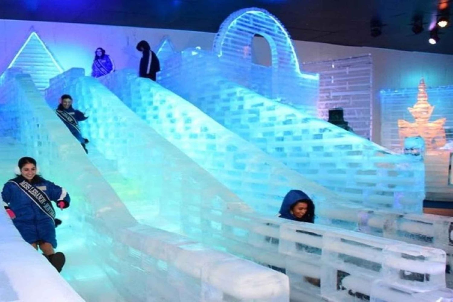 Pattaya: toegang tot Frost Magical Ice of Siam met transfers