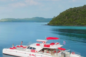 Pattaya: Viagem de 1 dia em um iate para 2 ilhas com almoço e pôr do sol