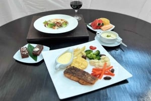 Pattaya: Indigo Bar in Bay Beach Resort Jomtien F&B-arrangementen