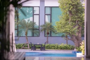 Pattaya: Indigo Bar in Bay Beach Resort Jomtien F&B-arrangementen