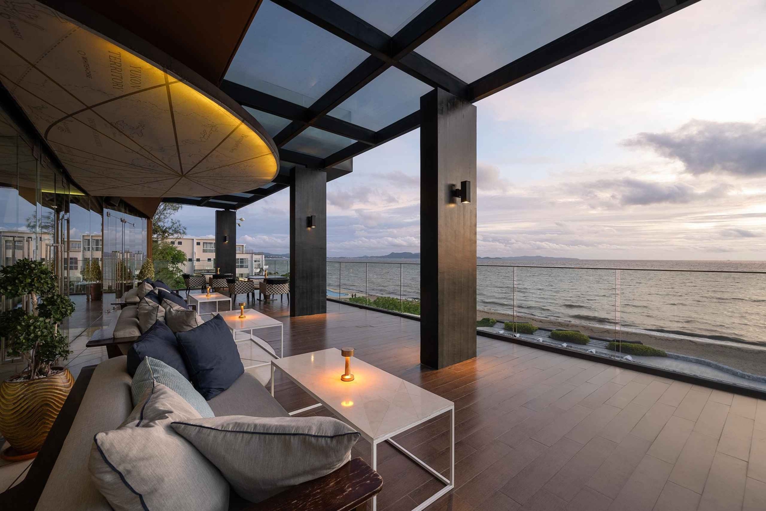 Pattaya: ISEA Sky & The Jetty - Veranda Resort F&B-pakker