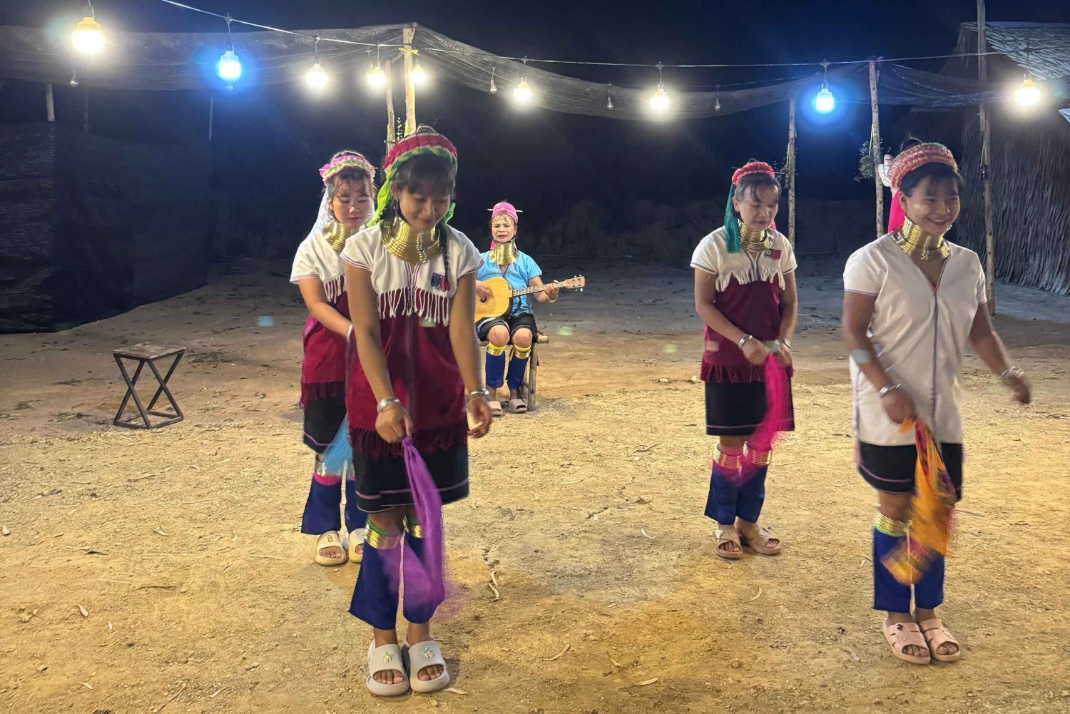 Pattaya Karen Long Neck Jazz Music show