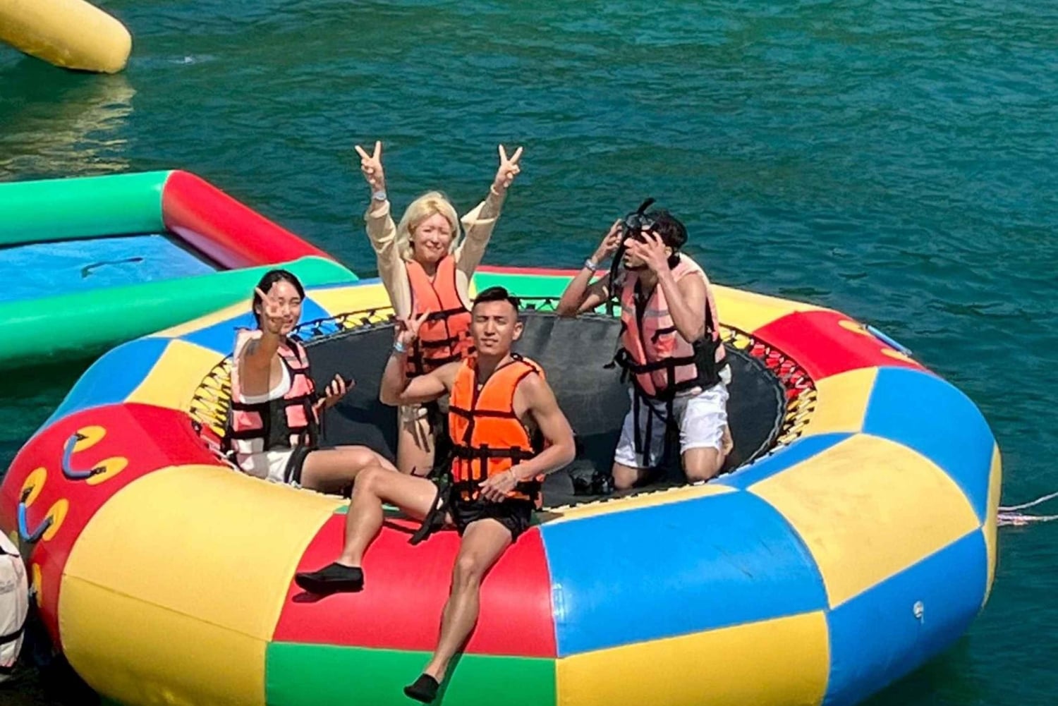 Pattaya: Koh Larn and Koh Sak Speedboat Tour with Lunch