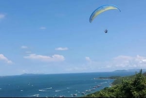 パタヤ:コ・ラン島ツアー(スノーケリング、ジェットスキー、パラセーリング付き)