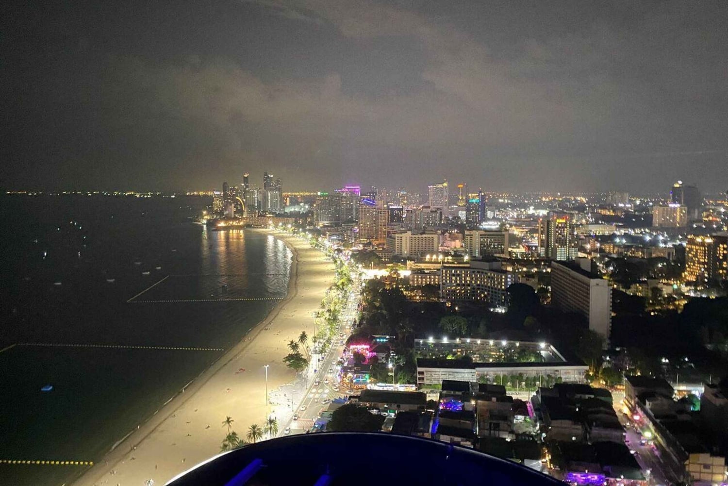 Pattaya: tour serale con bar panoramico e Walking Street