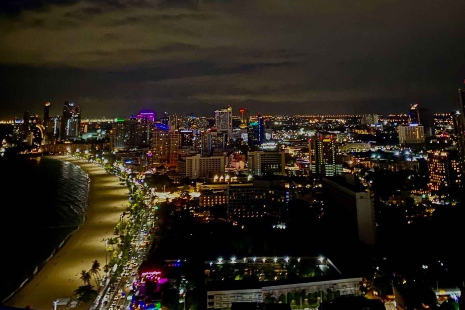 Pattaya: tour serale con bar panoramico e Walking Street