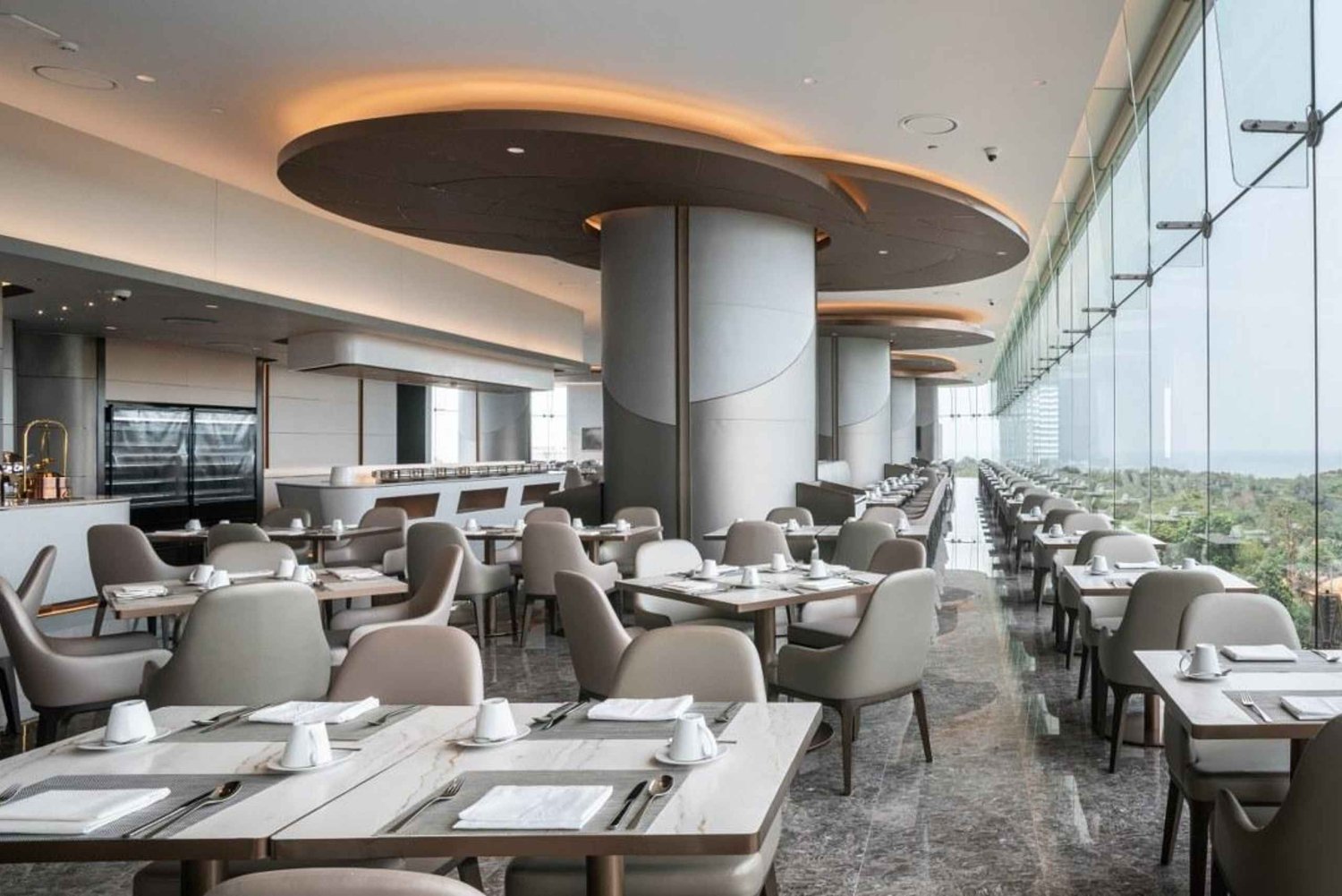 Pattaya: Orbit Restaurant Grande Centre Point Space Pattaya