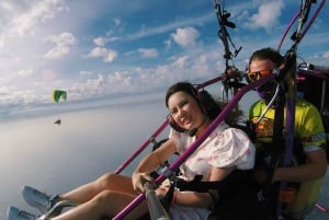 Pattaya: lot paralotniowy widziany nad wybrzeżem Pattaya