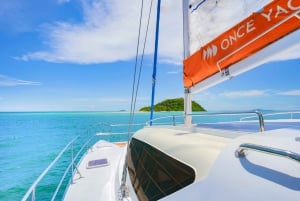 Pattaya: Privé Catamaran Zeil Eiland Ontdekkingen
