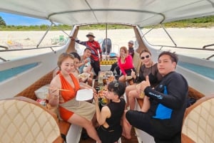 Pattaya : Bateau à moteur privé 2-4 circuits dans les îles avec déjeuner
