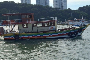 Soirée sur un bateau au coucher du soleil à Pattaya