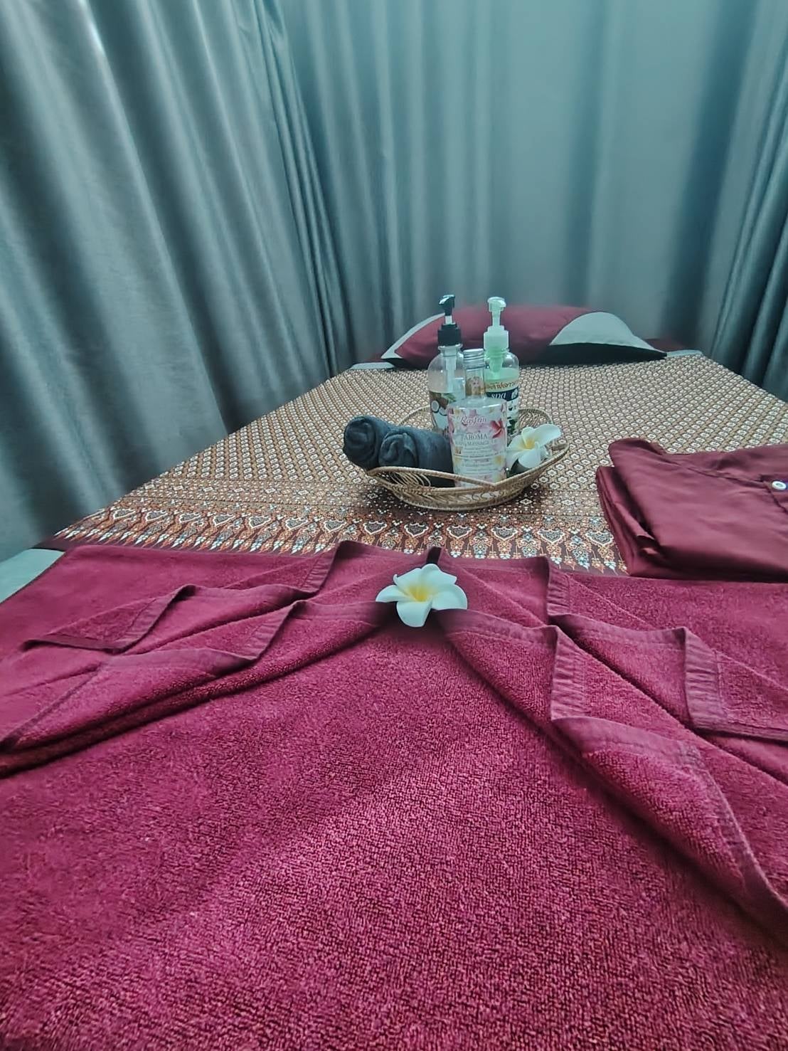 Relaxing Touch massage & Spa