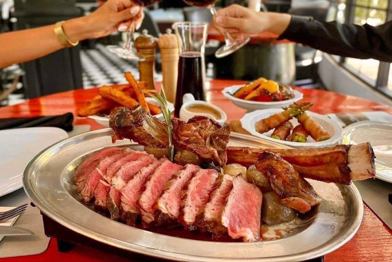 Robin Hood Tavern speciale 3-gangenmaaltijden en tafelreservering