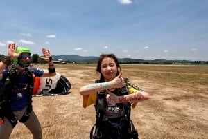 Thailand: Tandemhopp Tandem Skydive över Bangkok & Pattaya