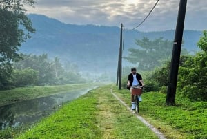 Radfahren in der malaiischen Landschaft