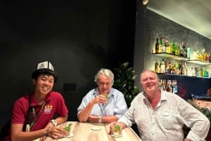 Penang: Georgetown Foodie Walking Tour with a Cocktail