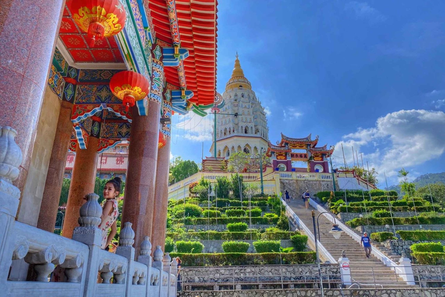 Penang: Iconic Temples and Penang Hills Half-Day Tour