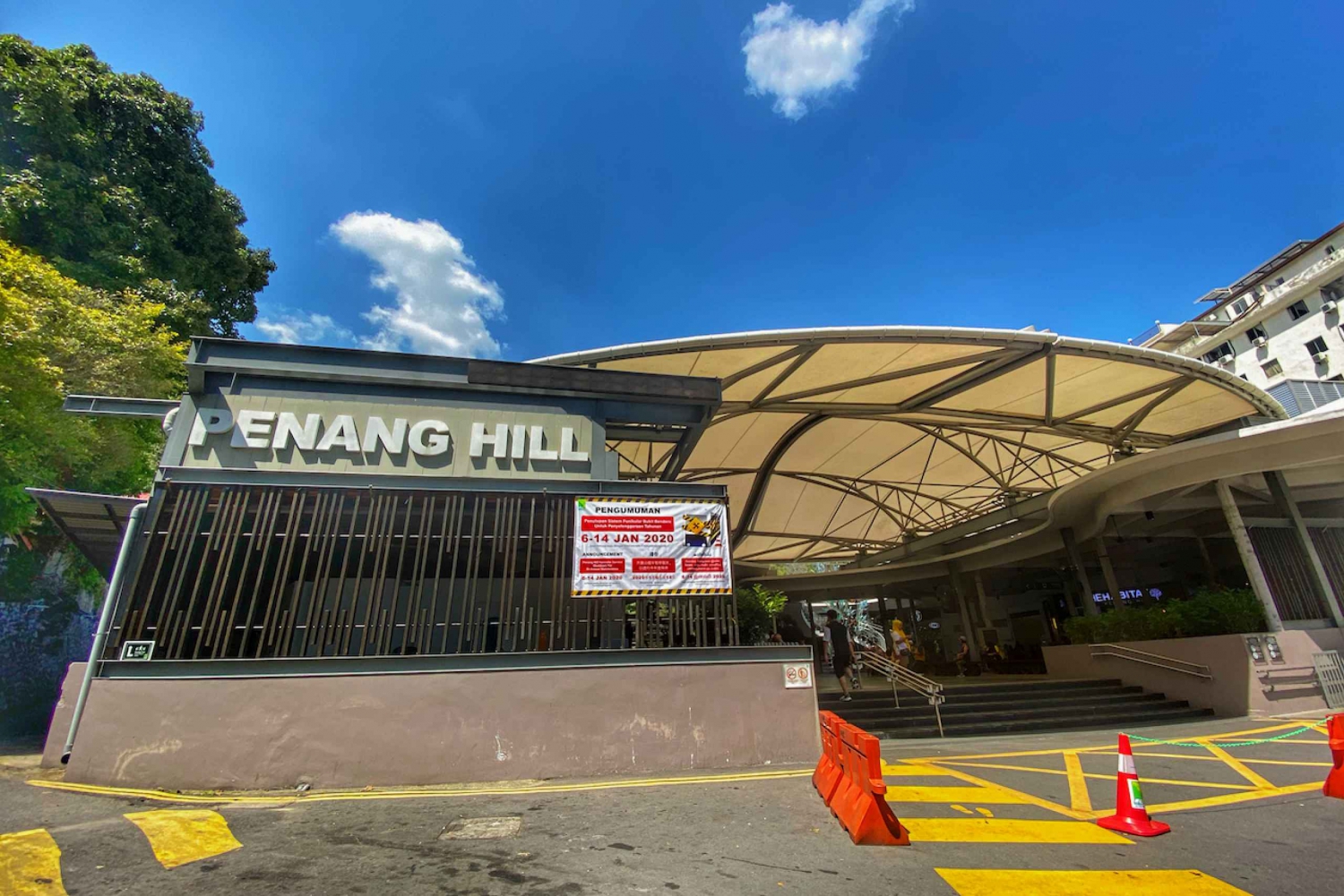 Penang: Iconic Temples and Penang Hills Half-Day Tour