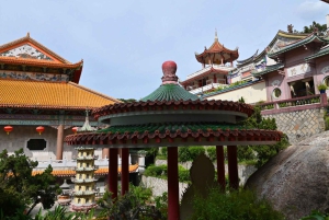 Penang: Private Highlights Tour with Temples, Hill & Gardens