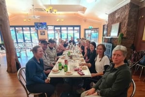 Dwellingup: Geführte Wanderung und Zugfahrt mit Mittagessen