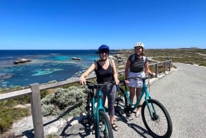 Desde Fremantle Ferry SeaLink Rottnest y alquiler de bicicletas