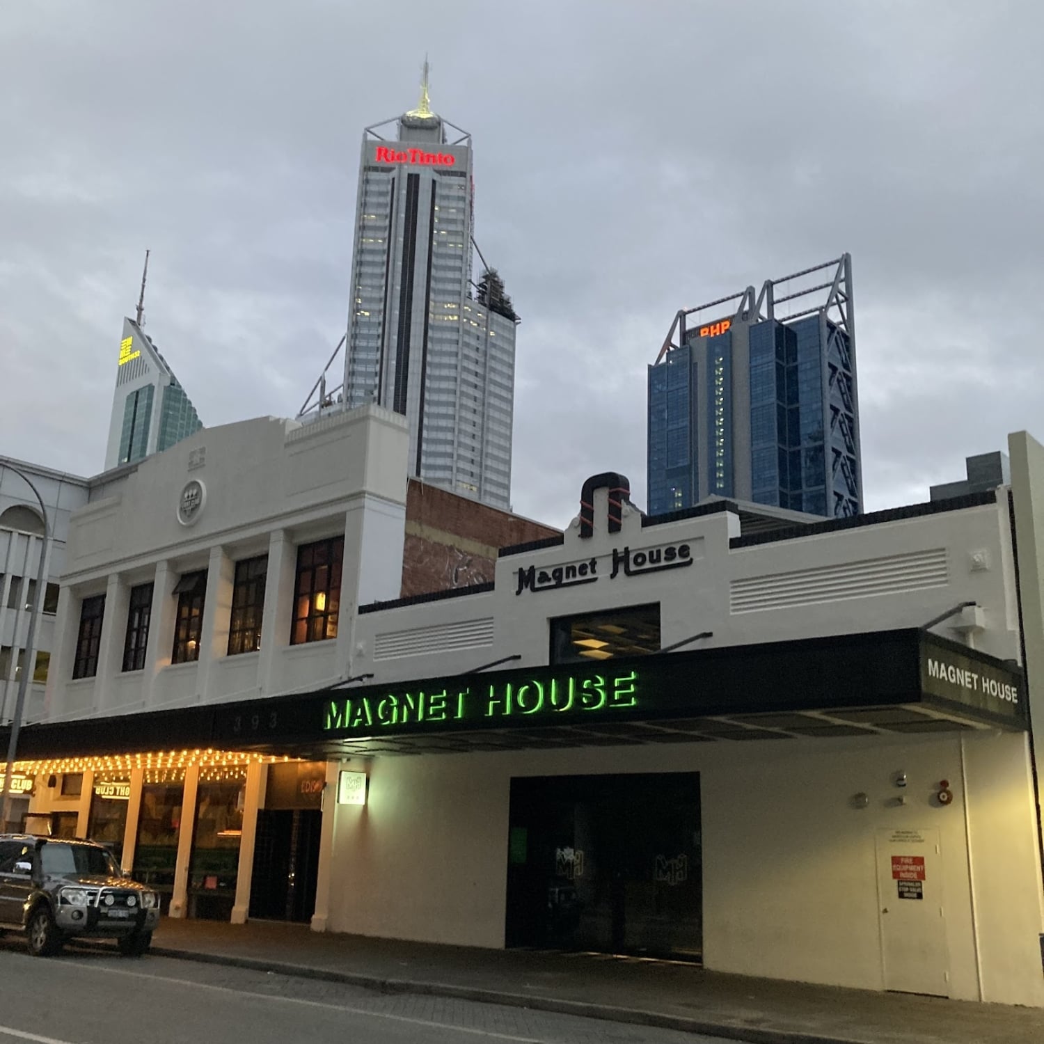Magnet House Night Club