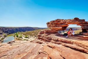 パース：モンキーミア、ピンク湖、沿岸ループの快適な4日間ツアー