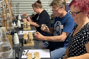 Perth : cours de maître sur la distillation du gin avec votre propre signature