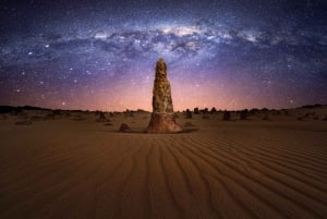Perth: Pinnacle Desert Sunset and Stargazing with Dinner