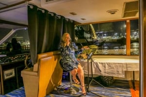 Perth: Swan River Dinner Cruise with Beverages & Live Music