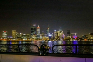 Perth: Swan River Dinner Cruise with Beverages & Live Music