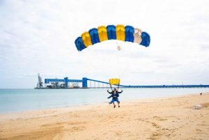Perth: Tandem Skydive over Rockingham Beach