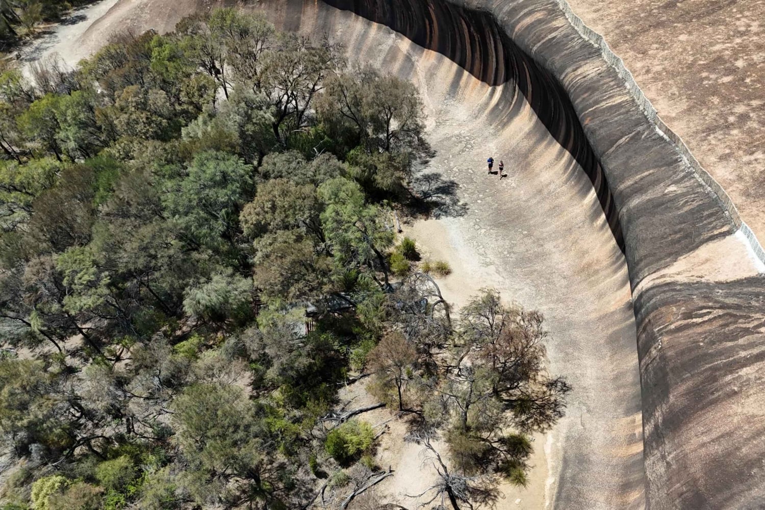 Perth: Wave Rock, Mulka's Cave, and York (Full Day Tour)