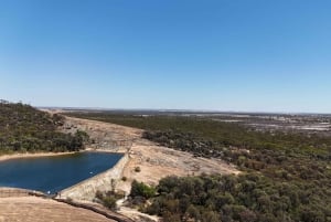 Perth: Wave Rock, Mulka's Cave, and York (Full Day Tour)