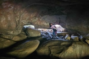 Perth: Wave Rock, Mulka's Cave, and York (Full Day Tour)