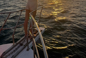 Rockingham: Sunset Cruise