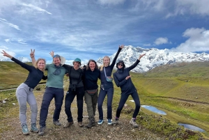 2-Day Ausangate Trek with Rainbow Mountain And Red Valley