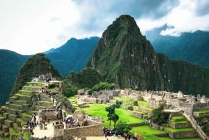 3 päivän yksityinen Inca Trail ja opastettu Machu Picchu kiertoajelu