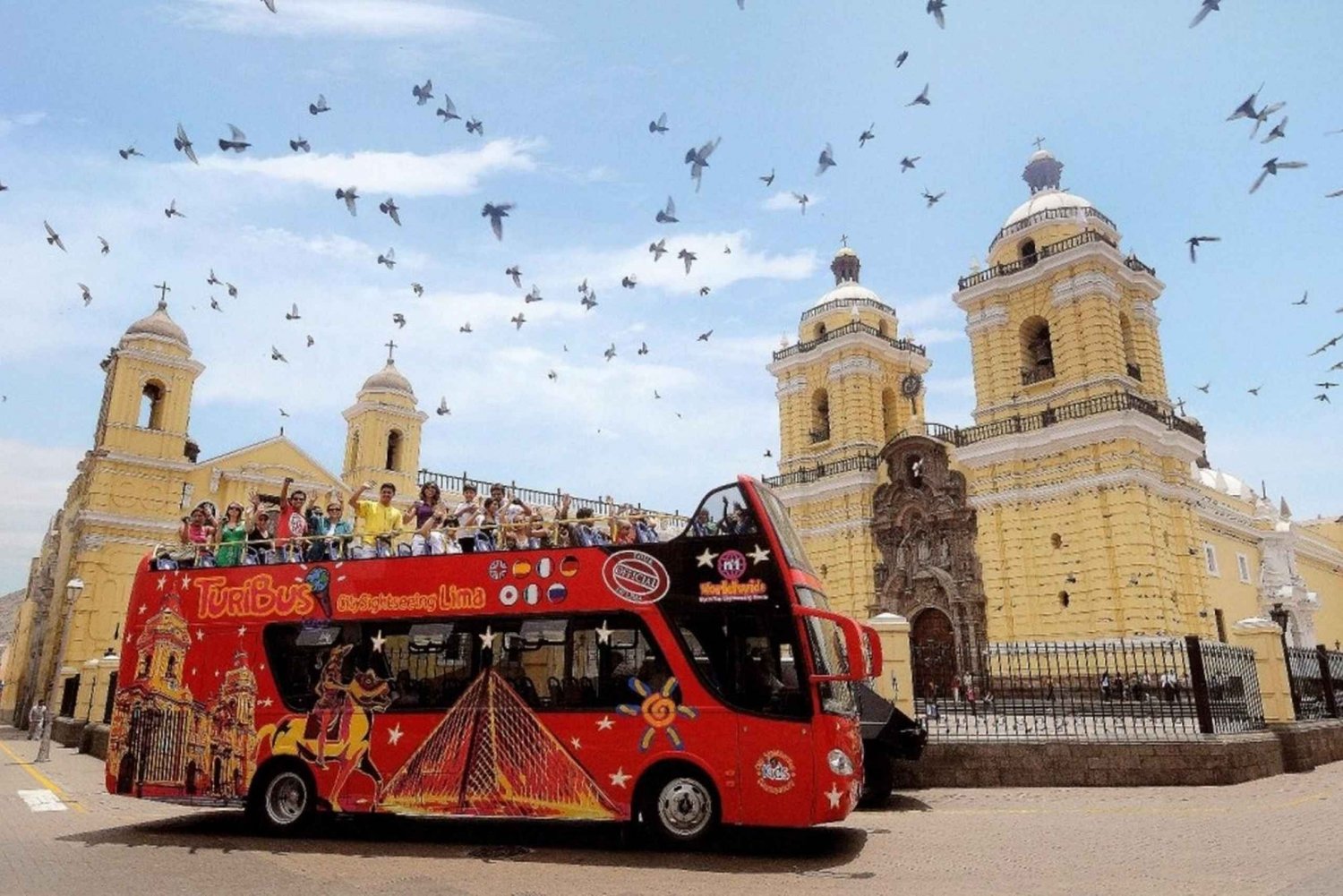 Lima: Panoramisk sightseeingtur med buss, vandring och katakomber