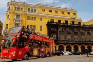 Lima: Panoramic Sightseeing Bus, Walking, and Catacombs Tour