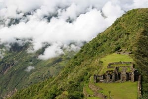 4-Days Trek from Cusco to Choquequirao: Lost City Adventure