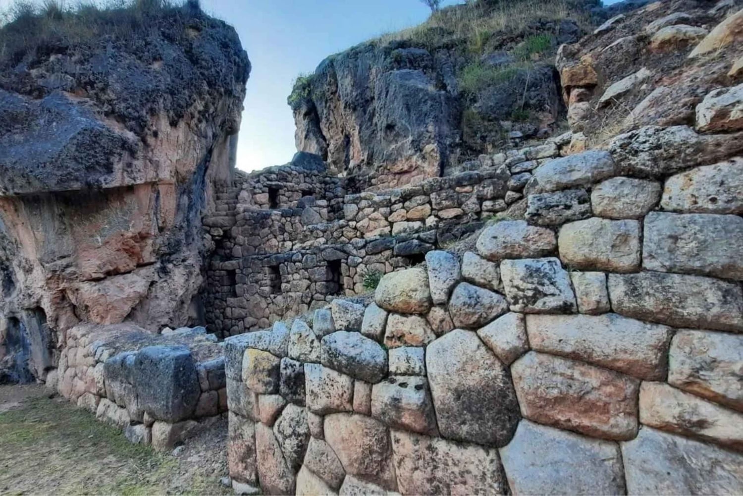 4 Ruins City Bike Tour in Cusco & Yunkaypata Valley