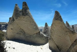 Día de Aventura en Arequipa: Catarata de Pillones + Bosque de Rocas