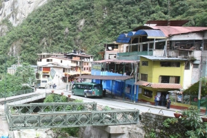 Aguas Calientes: Bus Transfer to Machu Picchu Citadel