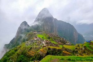 Aguas Calientes: Machu Picchu Official Ticket, Bus, & Guide