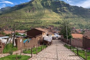 Andean Connection: Transfer fra Cusco til Urubamba