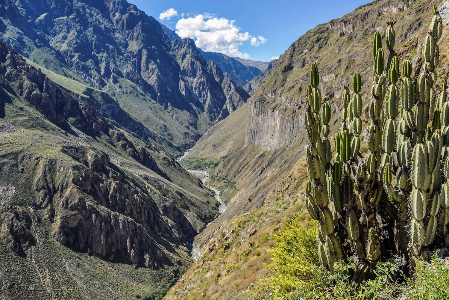 Arequipa: senderismo 2 días. con visita a la catarata de Huaruro y Llahuar