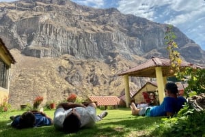 Arequipa: Tour di 2 giorni con trekking nel Canyon del Colca