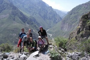 Arequipa: Tour di 2 giorni con trekking nel Canyon del Colca
