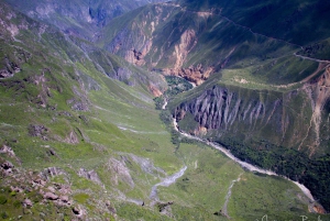 Arequipa: Tour di 2 giorni con trekking nel Canyon del Colca